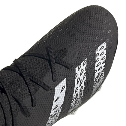 Czarno-białe buty piłkarskie korki Adidas Predator Freak.3 FG FY1030