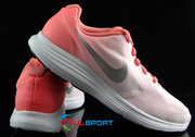Buty Nike Revolution 819416-602