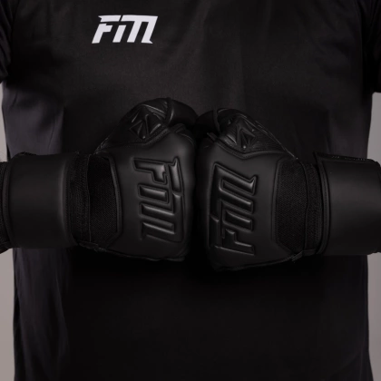 Czarne rękawice bramkarskie Football Masters Invictus X All Black