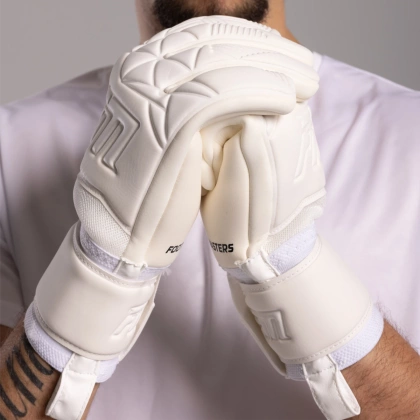 Białe rękawice bramkarskie Football Masters Varis X All White