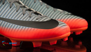 Szaro-pomarańczowe buty piłkarskie Nike Mercurial Victory CR7 DF FG 903605-001