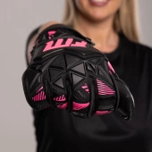 Czarno-różowe rękawice bramkarskie Football Masters Invictus X Pro Pink RF