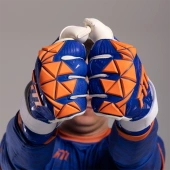 Niebiesko-pomarańczowe rękawice bramkarskie Football Masters Invictus X PRO Blue Orange