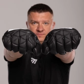 Czarne rękawice bramkarskie Football Masters Varis X Black