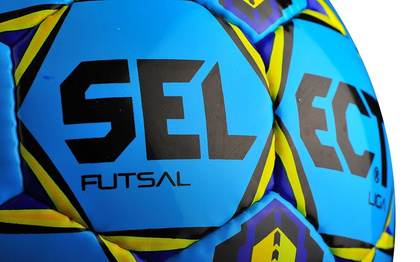 Niebieska piłka Select Futsal Liga r4