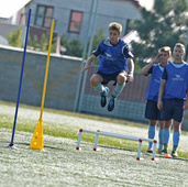 Fioletowy pachołek z dziurami 38 cm Yakimasport 100702