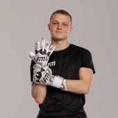 Biało-czarne rękawice bramkarskie Football Masters Varis X Pro White Black