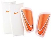 Ochraniacze piłkarskie Nike Mercurial Lite SP2086 102