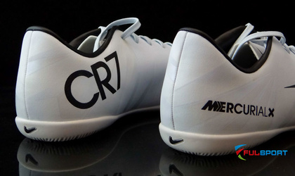 Białe buty piłkarskie na halę Nike Mercurial Victory IC CR7 852488-401 JR