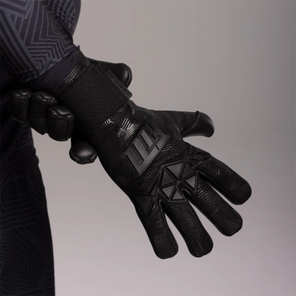 Czarne rękawice bramkarskie Football Masters Varis X PRO All Black