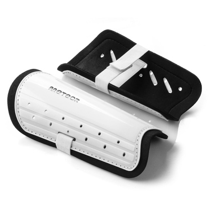 Białe nagolenniki piłkarskie Meteor 20068 r.L