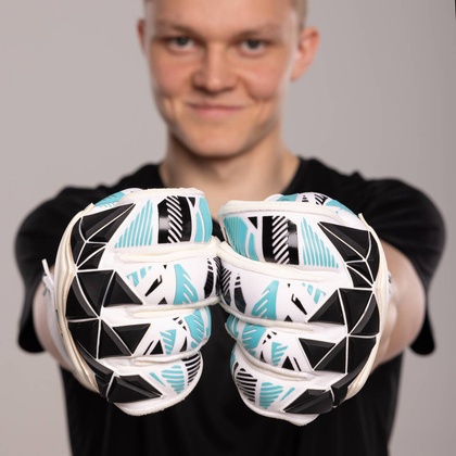 Białe rękawice bramkarskie Football Masters Invictus X Pro White Ocean RF