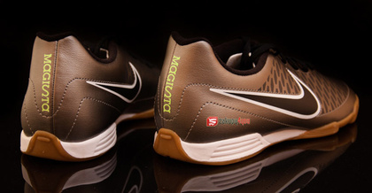 Buty halowe Nike  Magista Ola IC