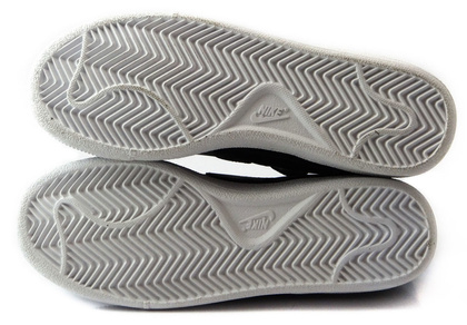 Nike Court Royale 749867-109