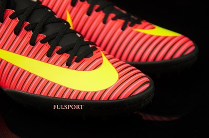 Czerwono-czarne buty piłkarskie na orlik Nike Mercurial Victory TF 831968-870