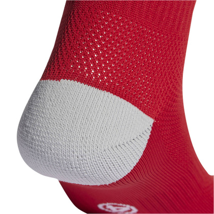 Czerwone getry piłkarskie adidas Milano IB7817