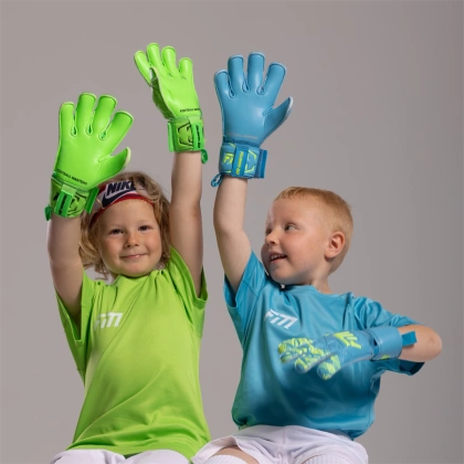 Turkusowo-seledynowe rękawice bramkarskie Football Masters Invictus X Junior Miami