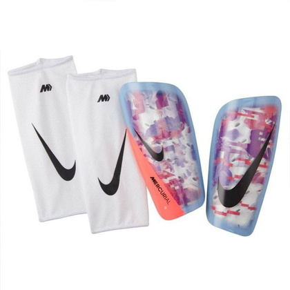 Biało-fioletowo nagolenniki ochraniacze piłkarskie Nike Mercurial Lite DV0774 479