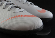 Szaro-czarne buty piłkarskie na orlik Nike Mercurial Vapor Club TF AH7386-060