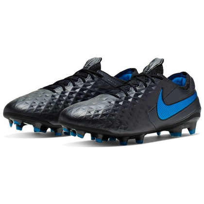 Czarne buty piłkarskie korki Nike Legend 8 Elite FG AT5293-004