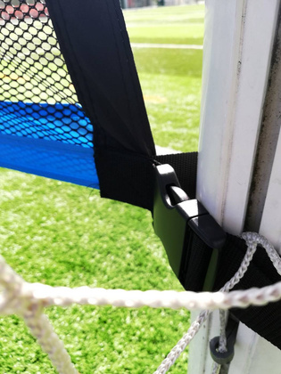 Czarno-granatowa mata do celności strzałów 7,32x2,44m Yakimasport 100224