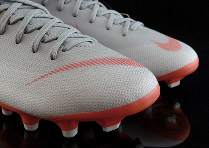 Szare buty piłkarskie Nike Mercurial Superfly Academy FG/MG AH7337-060 JR
