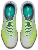Białe buty piłkarskie na halę Nike Magista Opus IC 844422-003 Junior