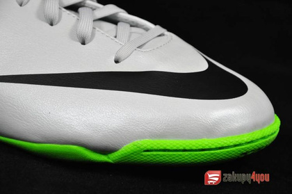 Halówki Nike Mercurial Victory IV IC JR