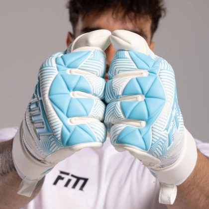 Biało-niebieskie rękawice bramkarskie Football Masters Varis X White Blue