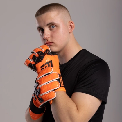 Pomarańczowo-czarne rękawice bramkarskie Football Masters Invictus X PRO Orange Fluo