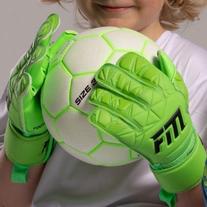 Limonkowe rękawice bramkarskie Football Masters Invictus X Junior Lime