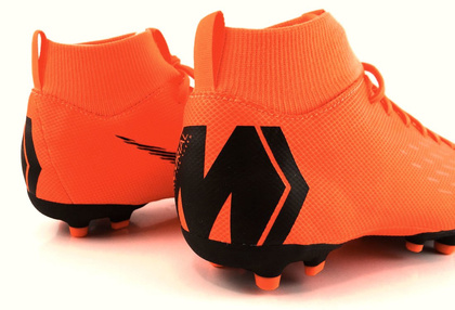 Pomarańczowo-czarne buty piłkarskie Nike Mercurial Superfly Academy MG AH7337-810 JR