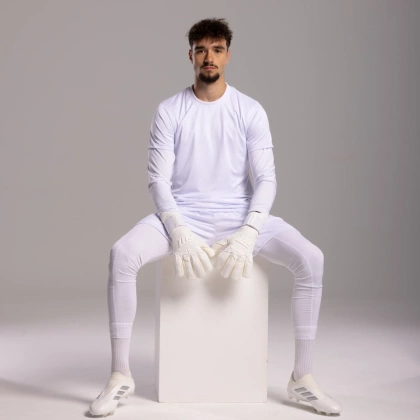 Białe rękawice bramkarskie Football Masters Varis X PRO All White