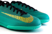 Zielone buty piłkarskie na halę Nike Mercurial Vapor Academy CR7 IC AJ3099-390 JR