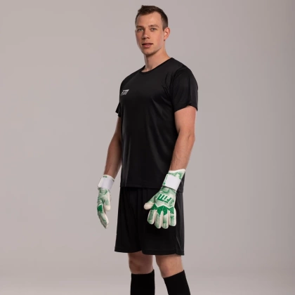 Biało-zielone rękawice bramkarskie Football Masters Varis X Pro White Green NC