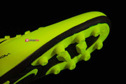 Buty piłkarskie Nike JR HYPERVENOM PHADE  FG-R