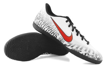 Biało-czarne buty piłkarskie na halę Nike Mercurial Vapor Club Neymar IC AV4763-170 Junior