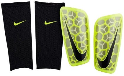 Żółte ochraniacze piłkarskie Nike Mercurial Flylite Superlock SP2121-702